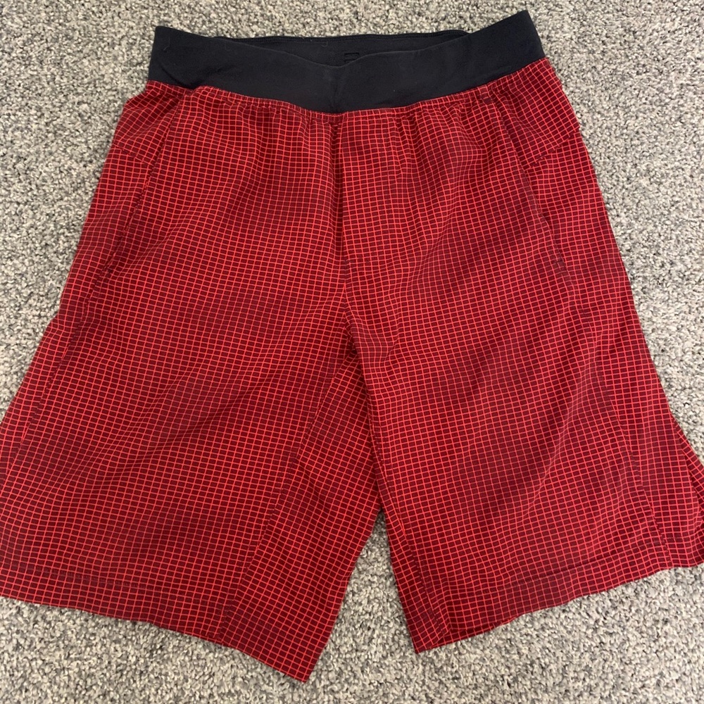 Red and Black LuLuLemon Core Short
